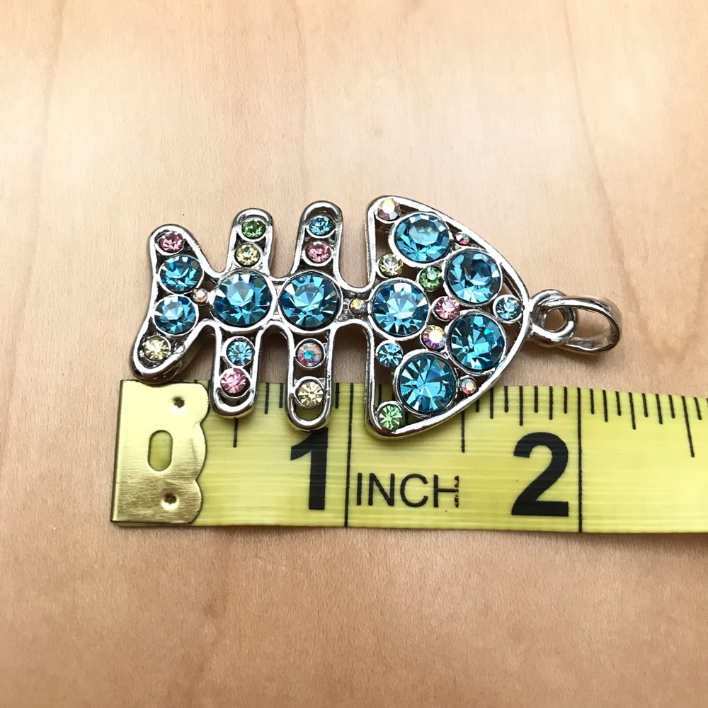 Fish Pendant - Picture 2 of 3